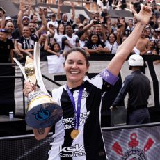 Torcida organizada do Corinthians organiza caravana para final da Libertadores Feminina