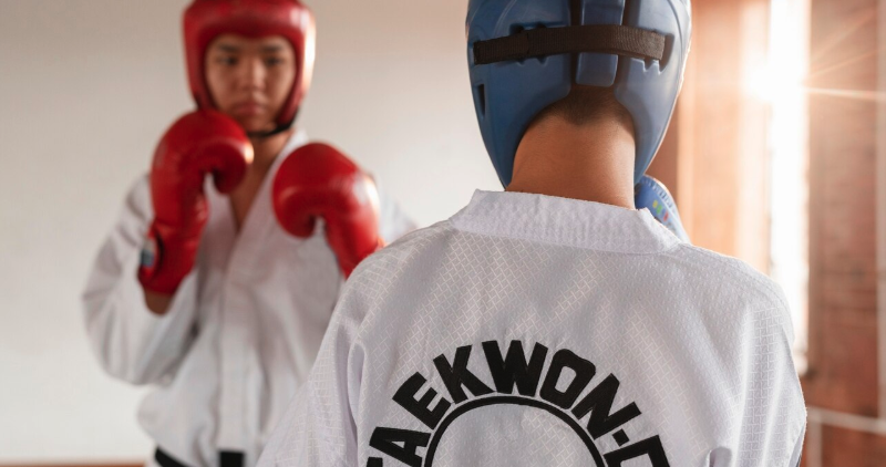 Treinamento Físico para Taekwondo: Como Melhorar Resistência, Flexibilidade e Explosão