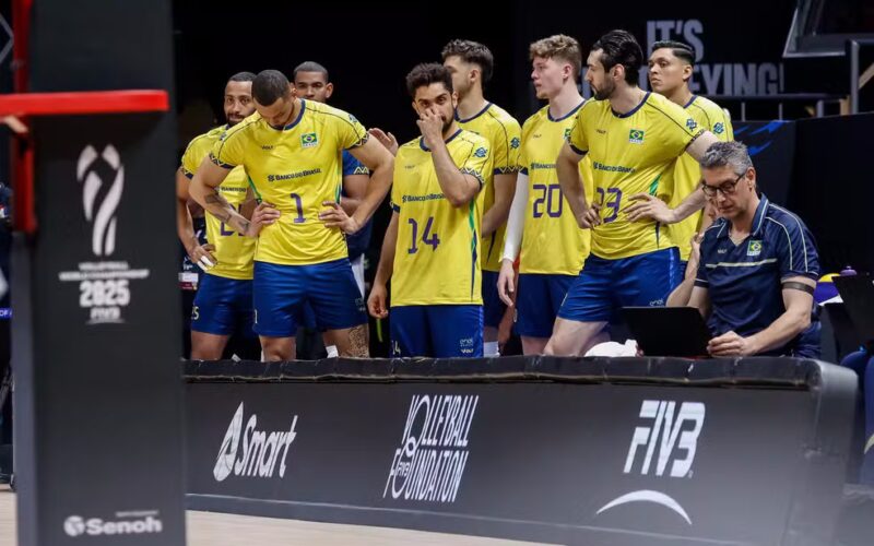 Eliminação histórica do Brasil no Mundial Masculino de Vôlei de 2025 causa amargura aos torcedores.