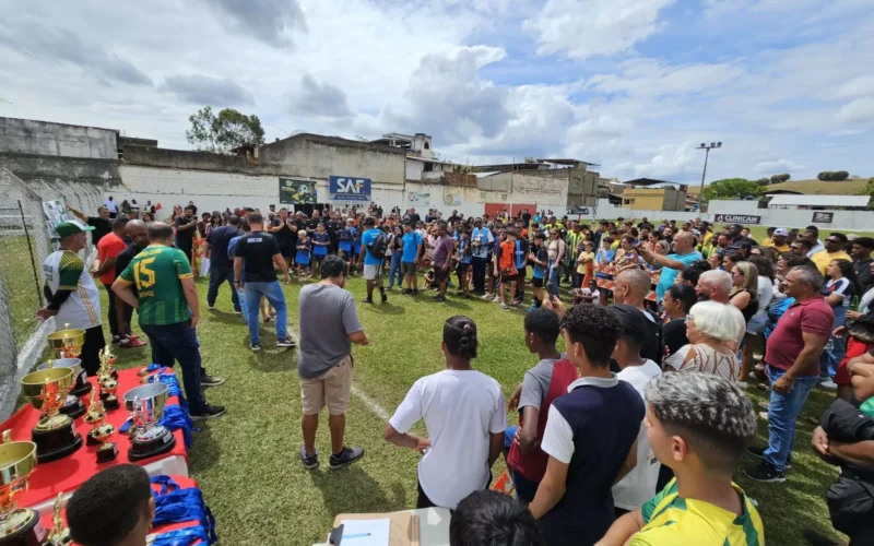 “Triunfo das Escolinhas: Bom Jardim, Cantagalo e Altense conquistam títulos no Campeonato de Calcário”