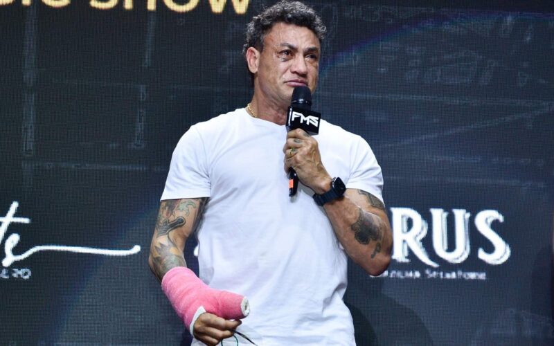 Popó revela decisão de se aposentar e desabafa sobre momento difícil da carreira: “É hora de pendurar as luvas”