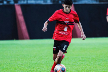 Entre a escola e os gramados: Giovani Felix Bruno se destaca no futebol de São João da Boa Vista e visa carreira no esporte