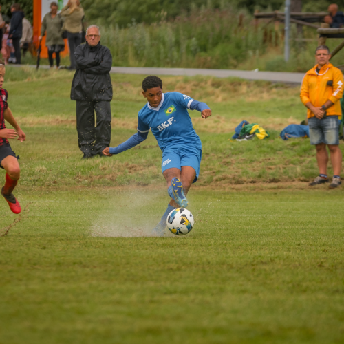 Com ex-participante hoje no Santos, SKF leva nova equipe brasileira à Gothia Cup, torneio internacional de futebol