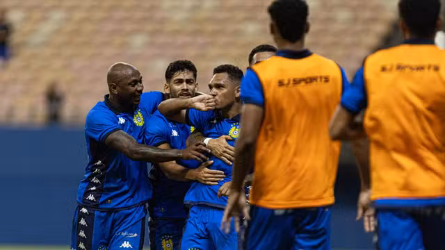 Nacional-AM triunfa sobre o CSA com 3 a 1 e se aproxima da final para o acesso na Série D