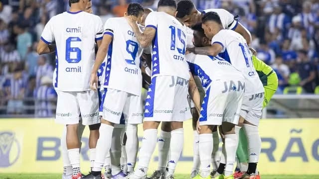 Nacional-AM enfrenta CSA, garante empate no Rei Pelé e assegura classificação na Série C
